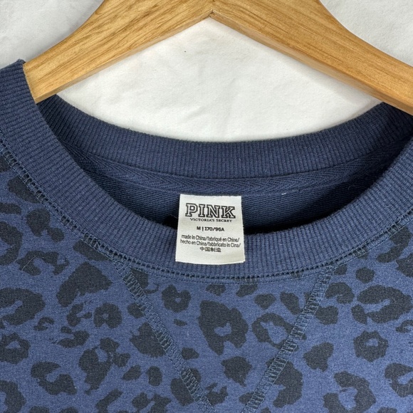 PINK Victorias Secret Navy Cheetah Leopard Pullover Sweatshirt Longsleeve Medium - Picture 3 of 3